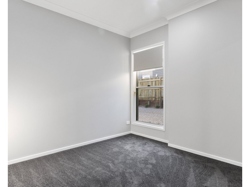 2/14 Heather Street, Kearneys Spring QLD 4350