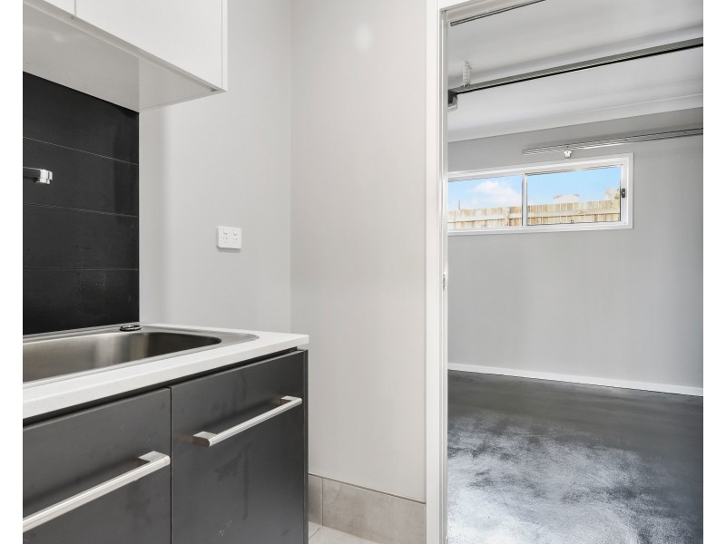 2/14 Heather Street, Kearneys Spring QLD 4350