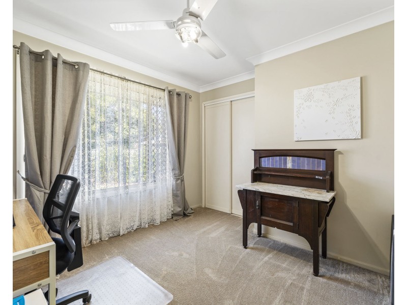 4 Eureka Court, Glenvale QLD 4350