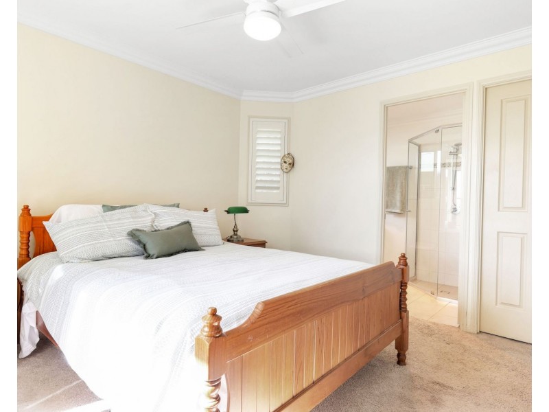 17 Pillar Street, Middle Ridge QLD 4350