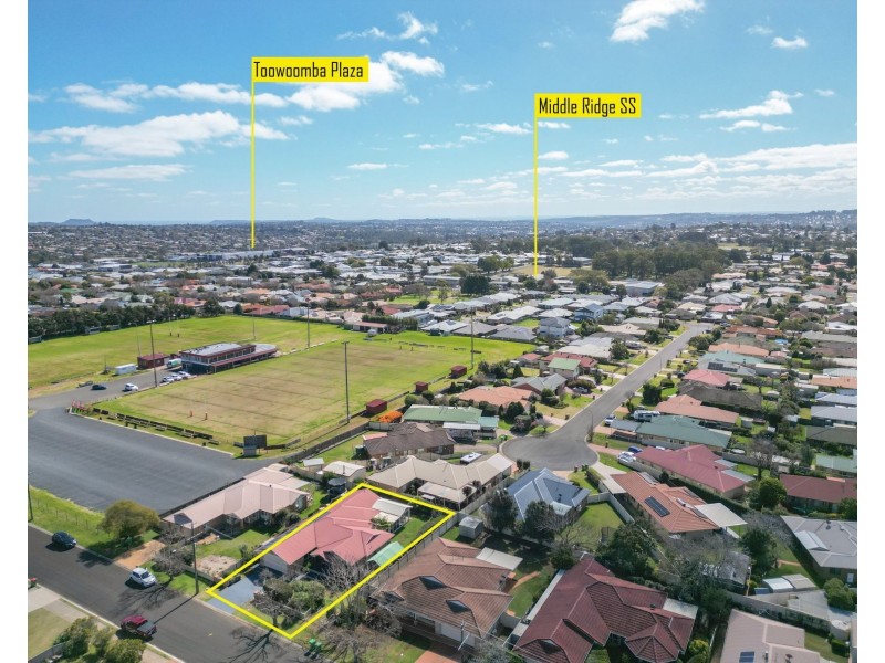 17 Pillar Street, Middle Ridge QLD 4350