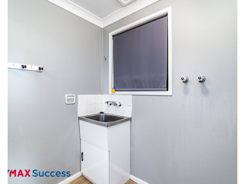 2/56 North Street, Mount Lofty QLD 4350