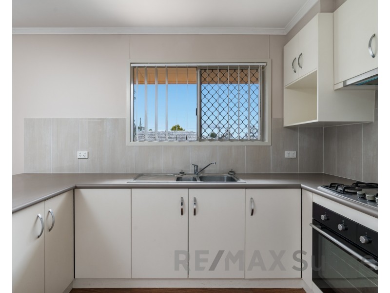 29 Loch Street, Centenary Heights QLD 4350