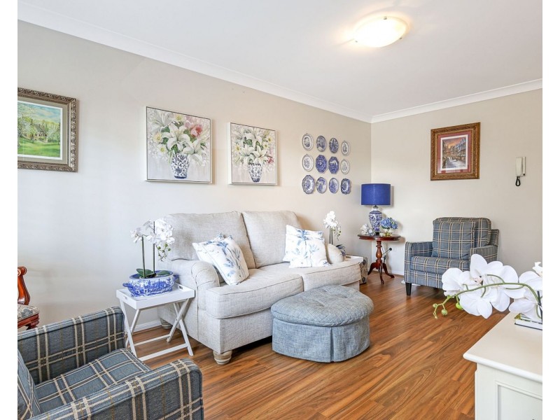 2/23 Lendrum Street, Newtown QLD 4350