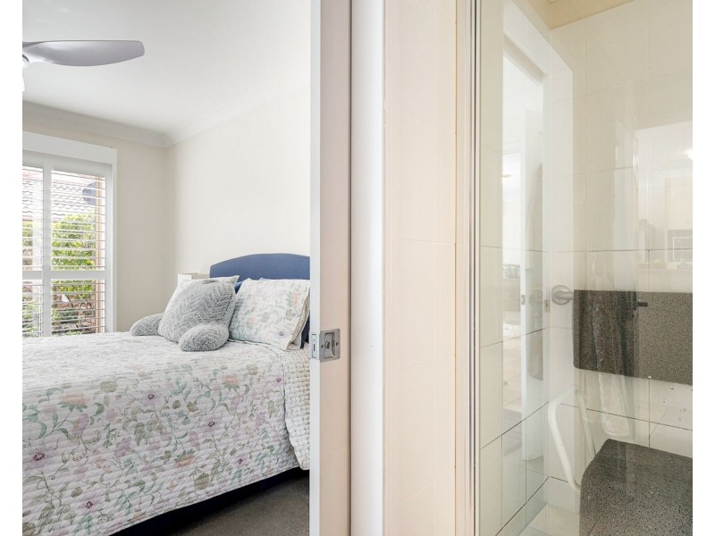 2/23 Lendrum Street, Newtown QLD 4350