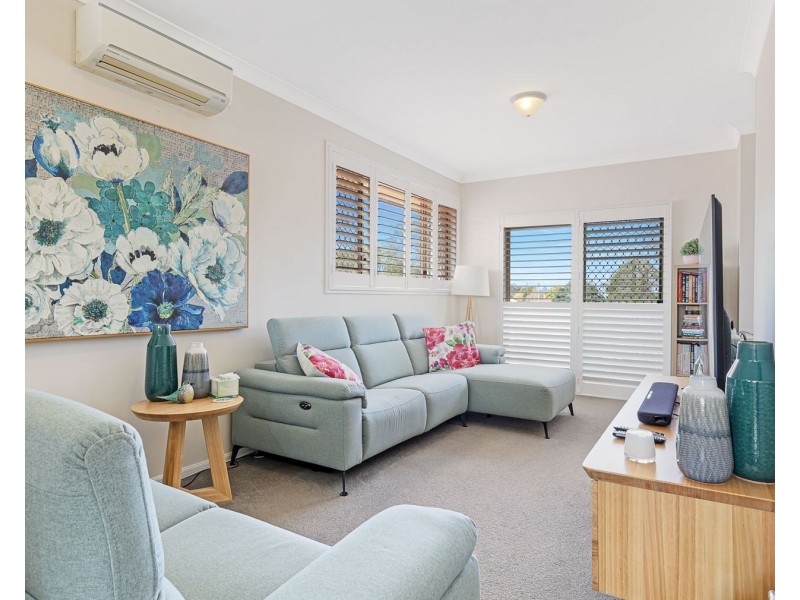 2/23 Lendrum Street, Newtown QLD 4350