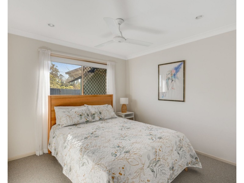 2/86A Hogg Street, Rockville QLD 4350