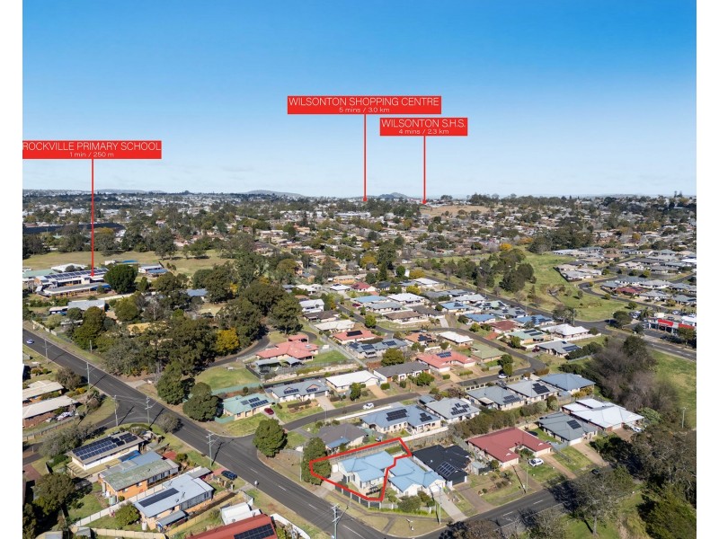 2/86A Hogg Street, Rockville QLD 4350