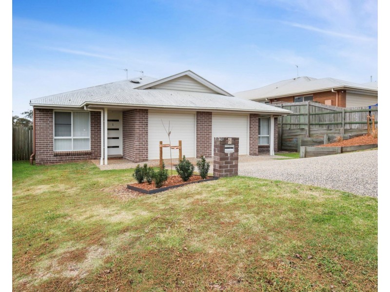 6 Reserve Road, Cranley QLD 4350