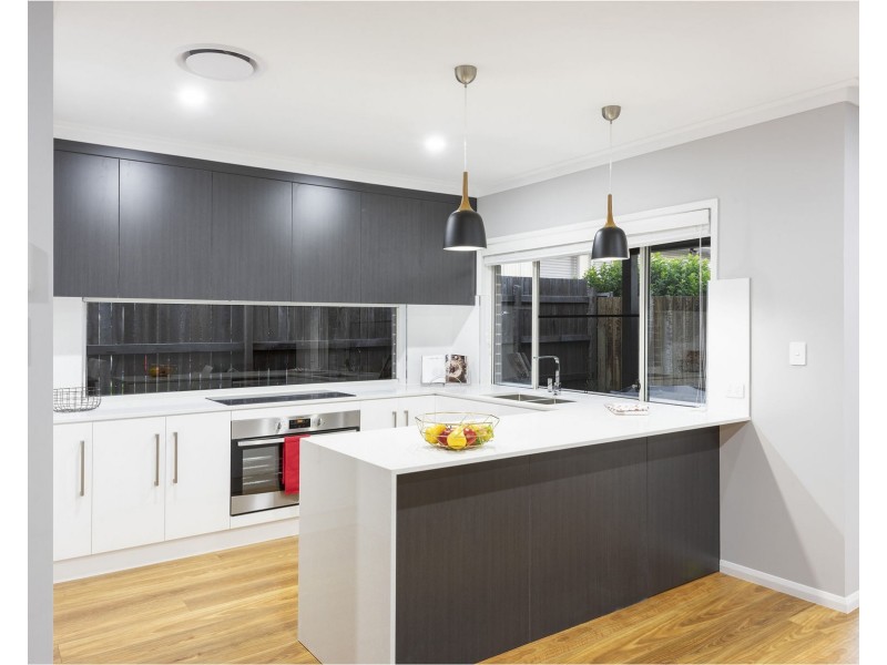 3/293a West Street, Harristown QLD 4350