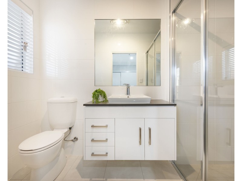 3/293a West Street, Harristown QLD 4350