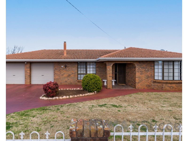 10 Prosser Street, Rockville QLD 4350