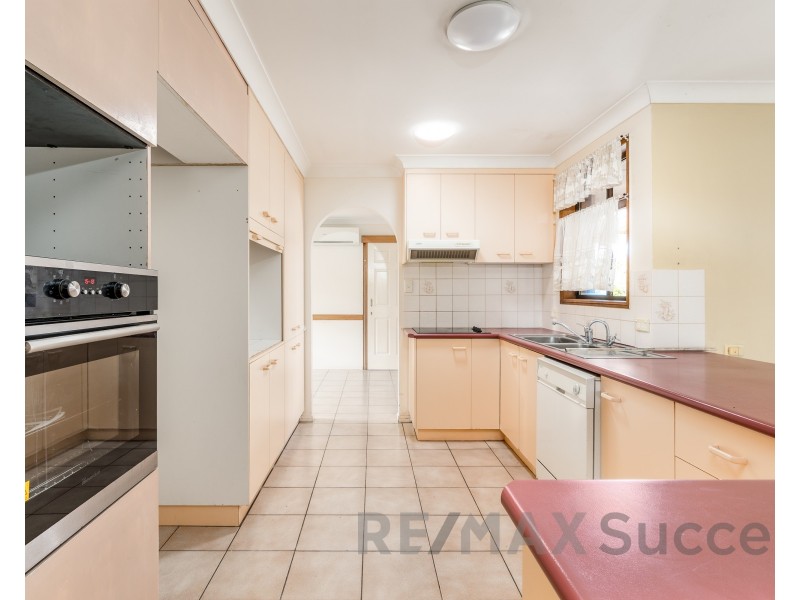 10 Prosser Street, Rockville QLD 4350