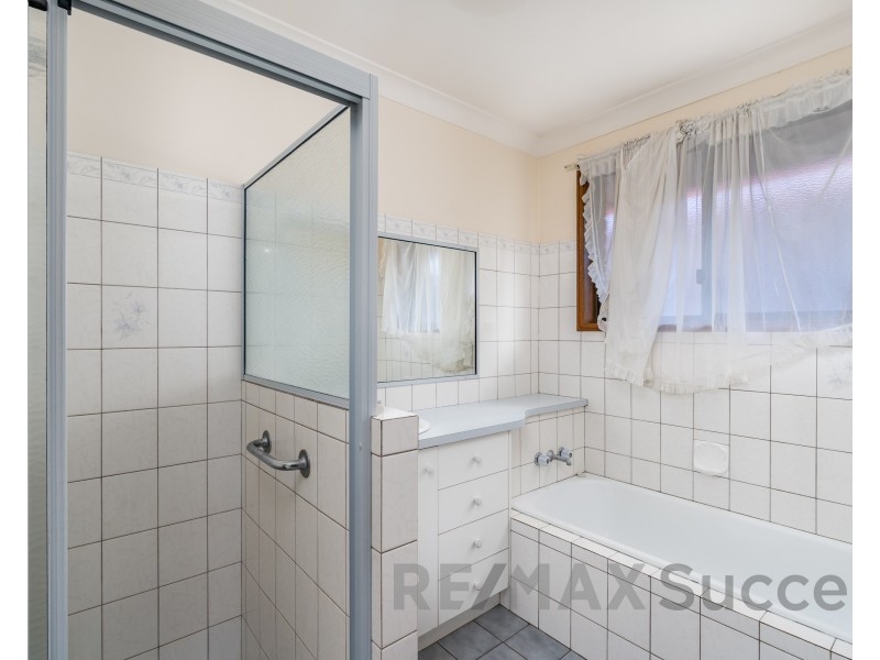 10 Prosser Street, Rockville QLD 4350