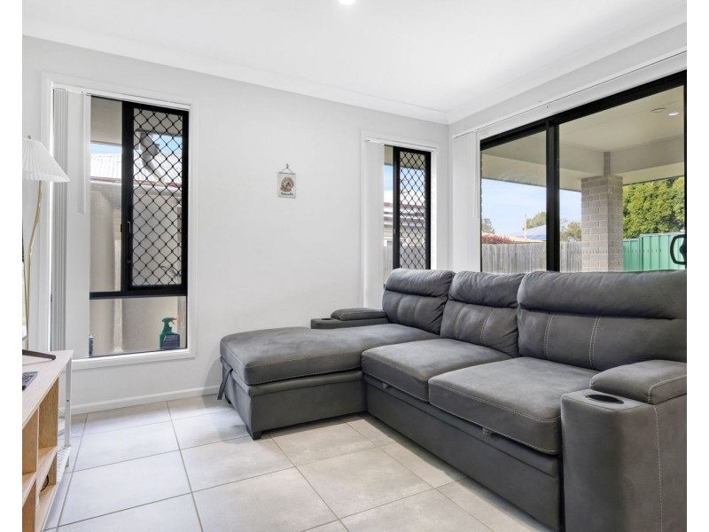 4 Violet Street, Harristown QLD 4350