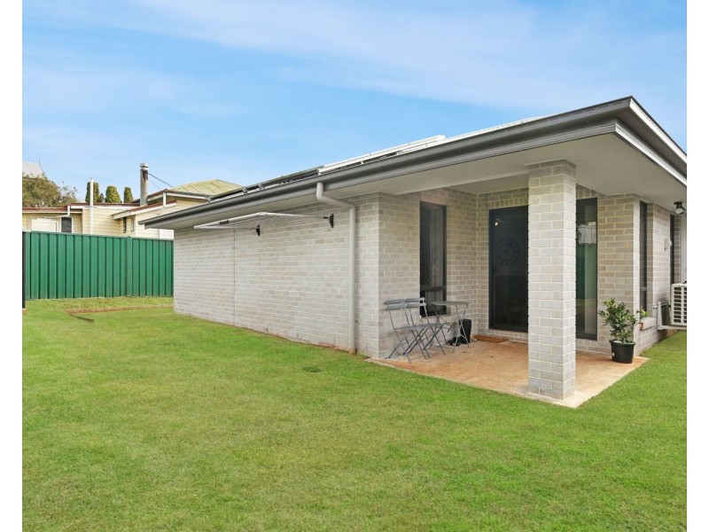 4 Violet Street, Harristown QLD 4350