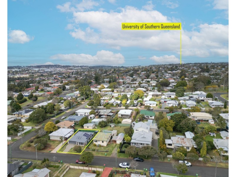 4 Violet Street, Harristown QLD 4350