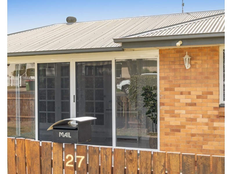 27 Teesdale Avenue, Newtown QLD 4350