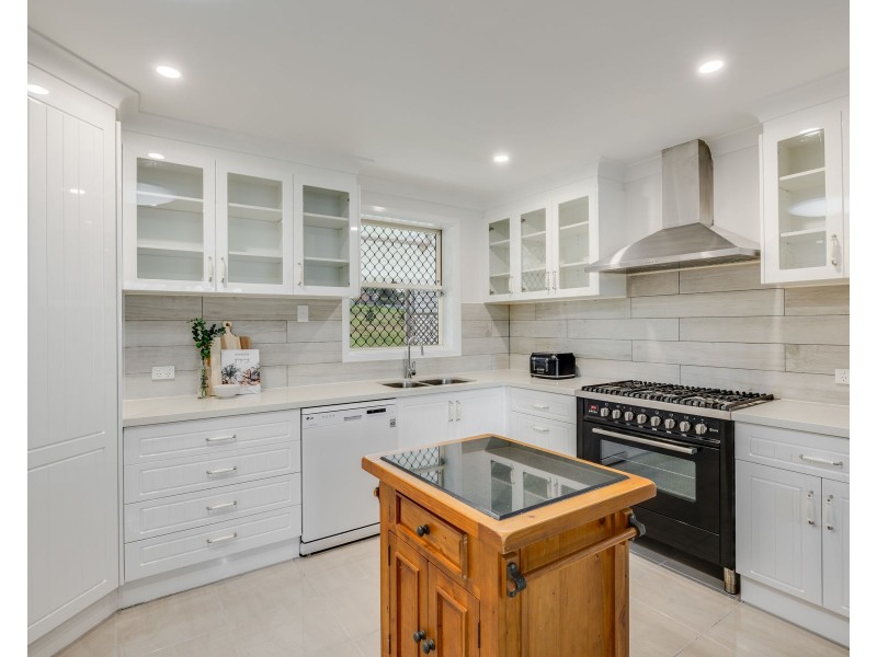 27 Teesdale Avenue, Newtown QLD 4350