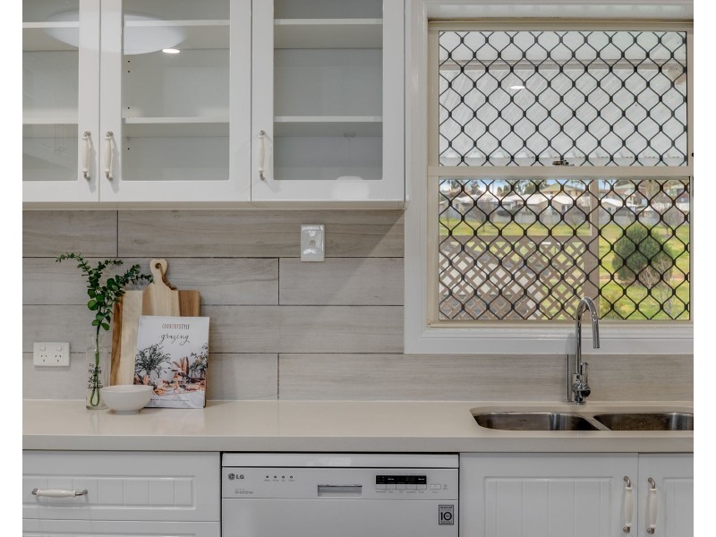 27 Teesdale Avenue, Newtown QLD 4350