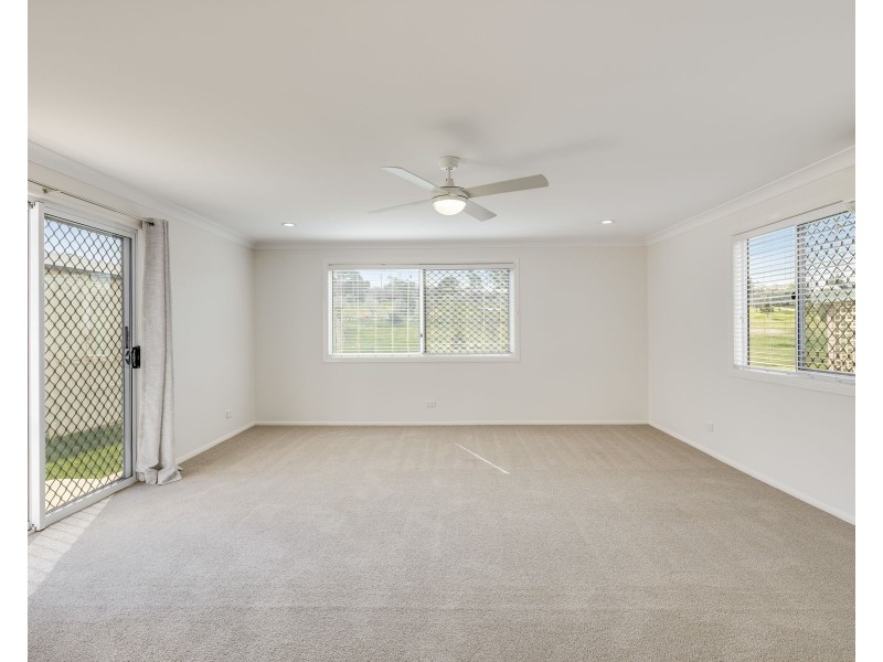 27 Teesdale Avenue, Newtown QLD 4350