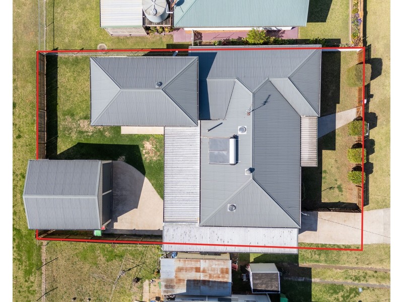 27 Teesdale Avenue, Newtown QLD 4350