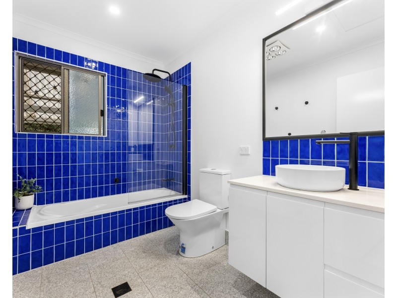 27 McCafferty Street, Wilsonton QLD 4350