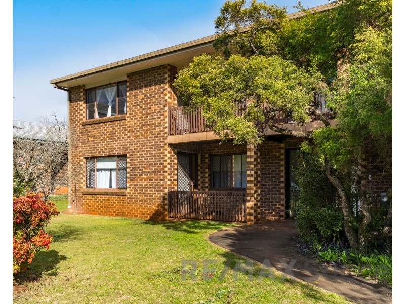 10/329 West Street, Harristown QLD 4350