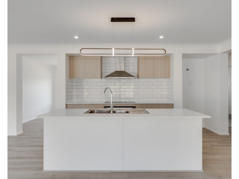 14 Birdwing Court, Withcott QLD 4352