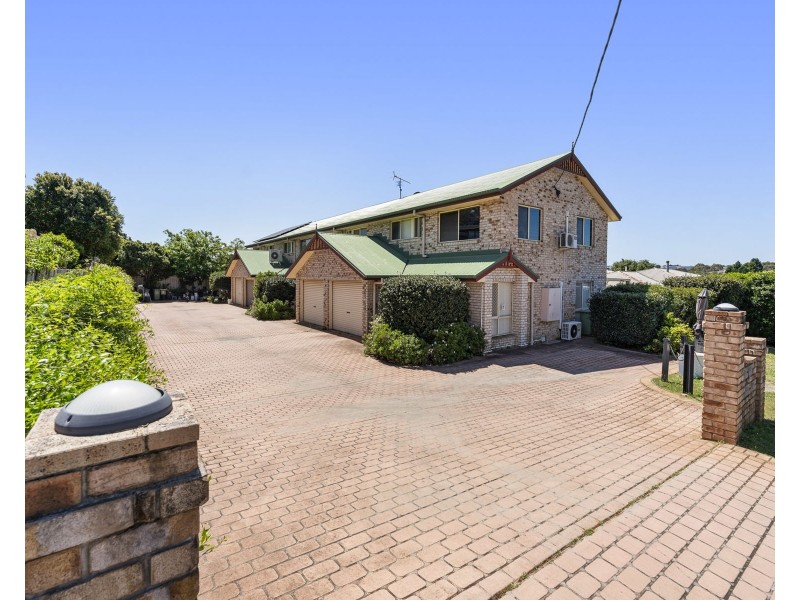 2/351 Spring Street, Kearneys Spring QLD 4350