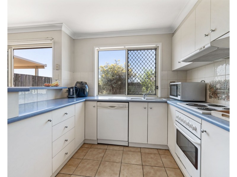 2/351 Spring Street, Kearneys Spring QLD 4350