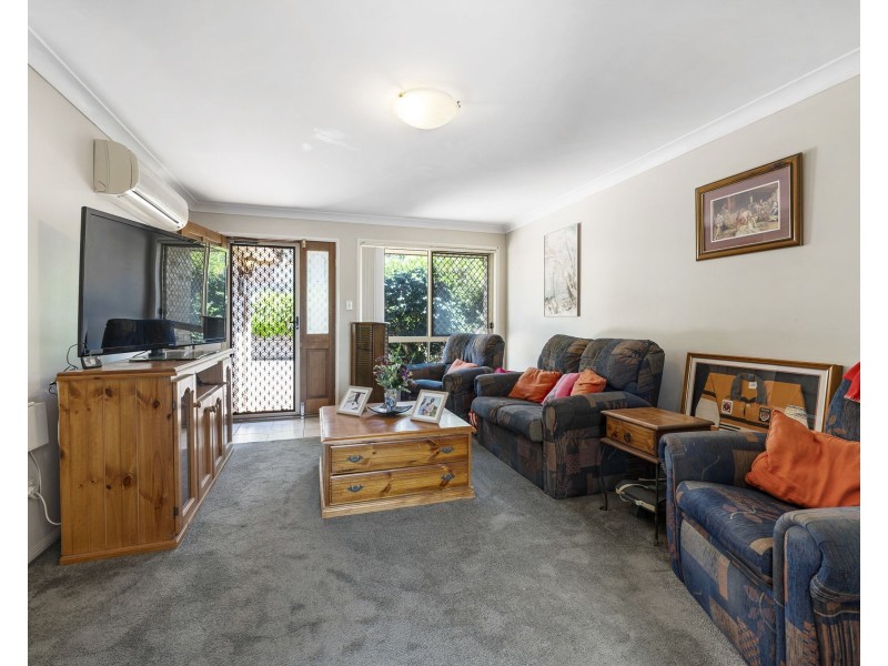 2/351 Spring Street, Kearneys Spring QLD 4350