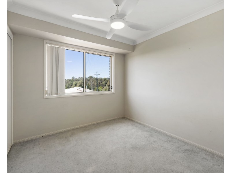 2/351 Spring Street, Kearneys Spring QLD 4350