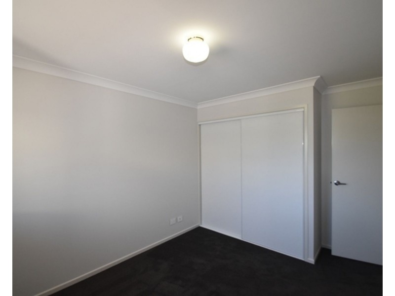 8-10 Link Street, North Toowoomba QLD 4350