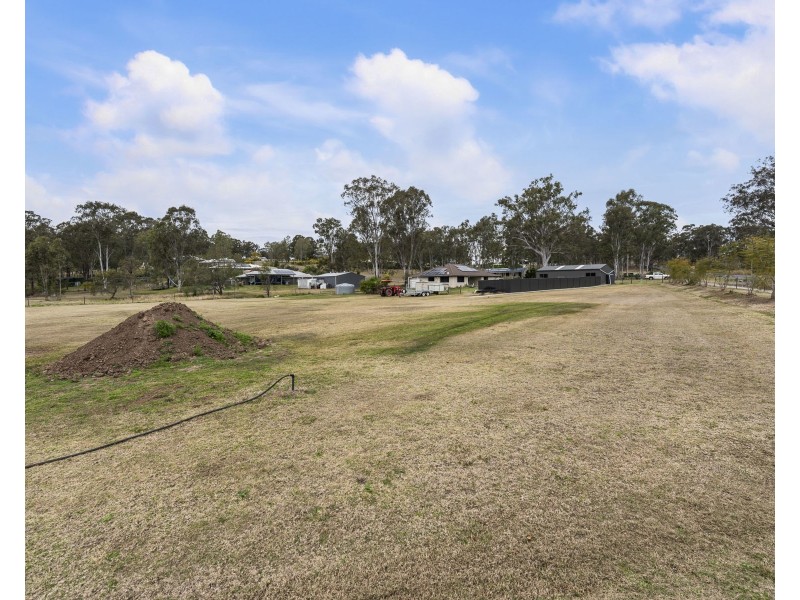 1 Jack Court, Murphys Creek QLD 4352