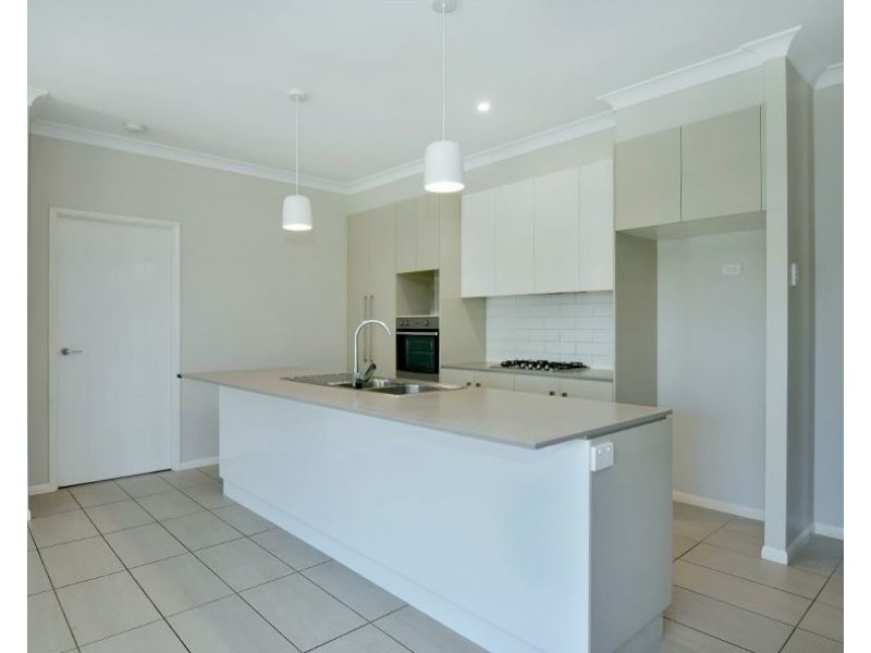 4/6 Cooper Street, South Toowoomba QLD 4350
