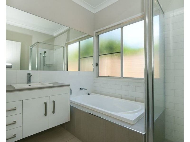 4/6 Cooper Street, South Toowoomba QLD 4350