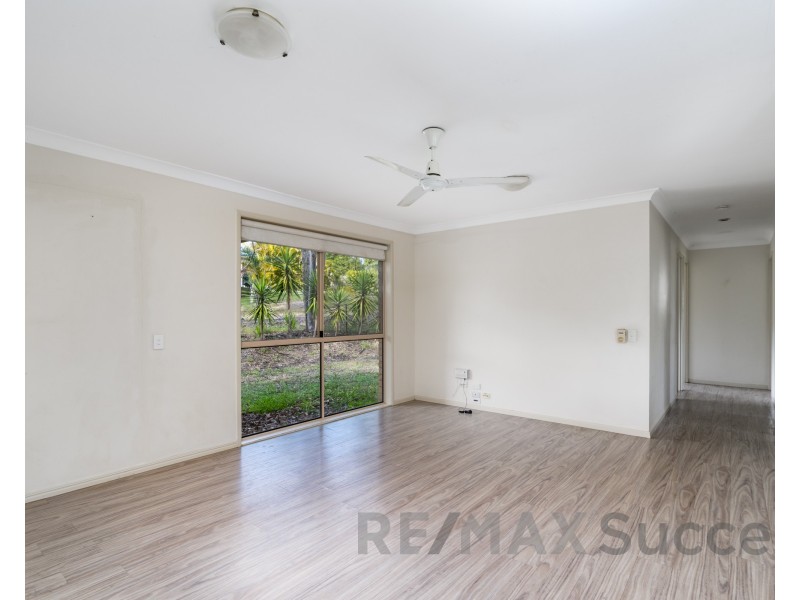 35 Diana Crescent, Postmans Ridge QLD 4352