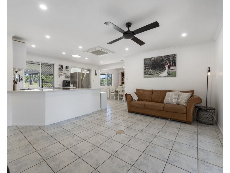 6 Plover Court, Laidley Heights QLD 4341