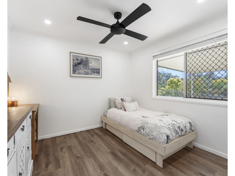 6 Plover Court, Laidley Heights QLD 4341