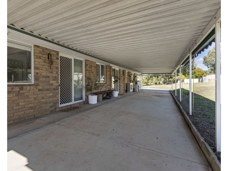 6 Plover Court, Laidley Heights QLD 4341