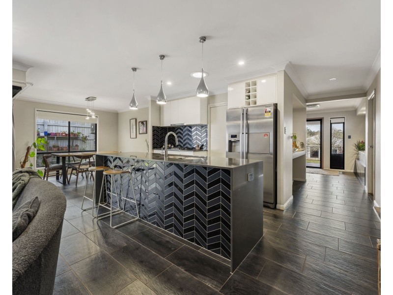 41 Velodrome Drive, Kearneys Spring QLD 4350