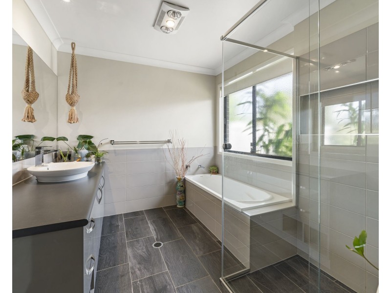 41 Velodrome Drive, Kearneys Spring QLD 4350