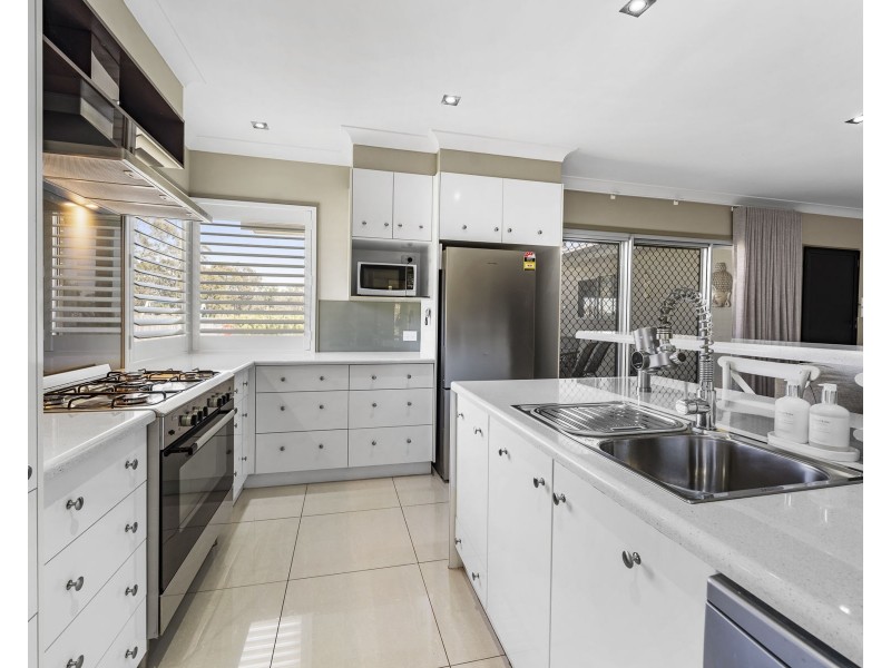 60 Highland Park Road, Meringandan West QLD 4352