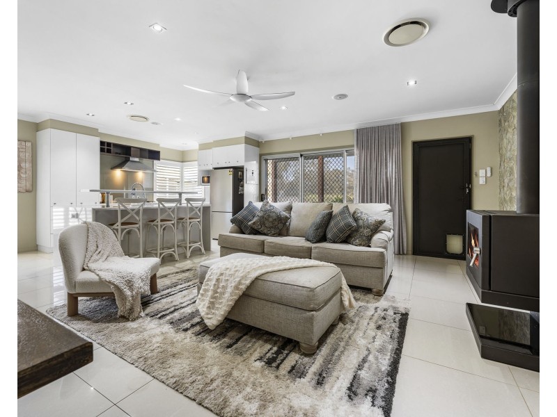 60 Highland Park Road, Meringandan West QLD 4352