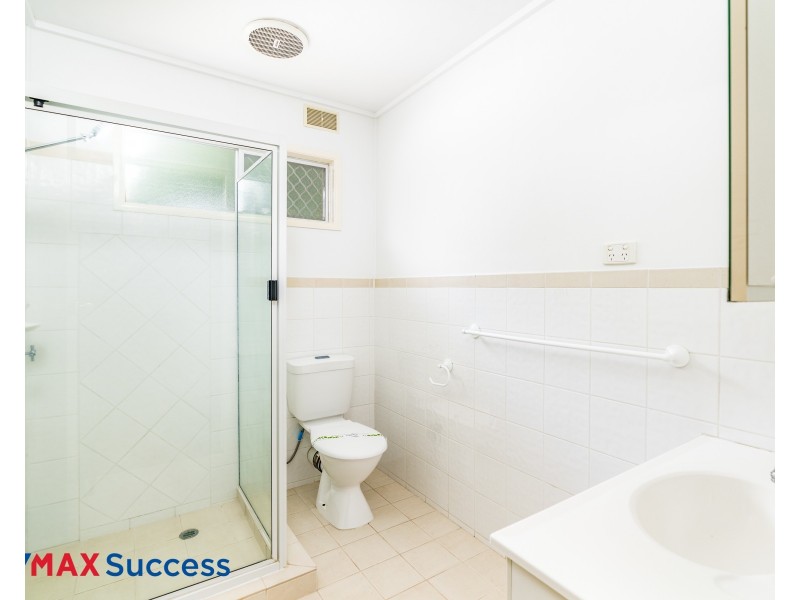 4/267a Geddes Street, Centenary Heights QLD 4350