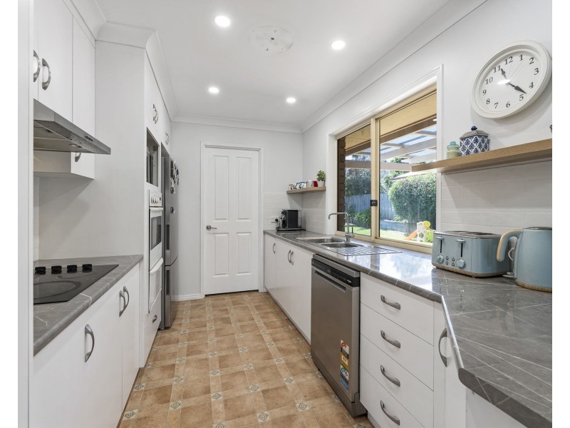 2 Rushlands Street, Glenvale QLD 4350