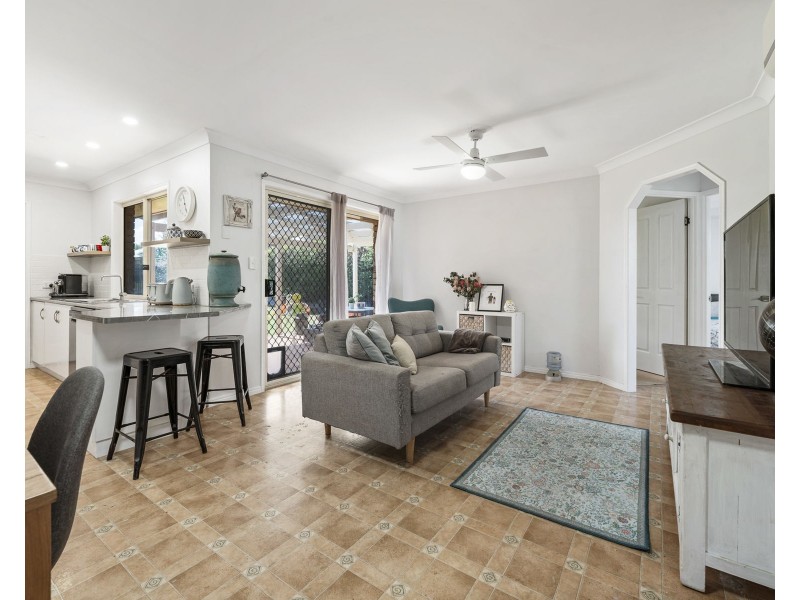 2 Rushlands Street, Glenvale QLD 4350