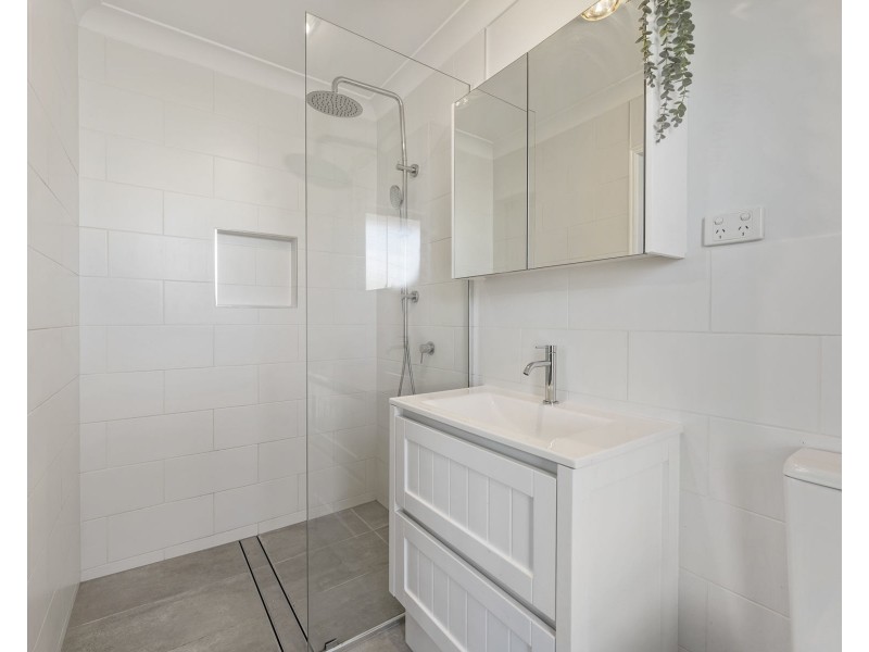2 Rushlands Street, Glenvale QLD 4350