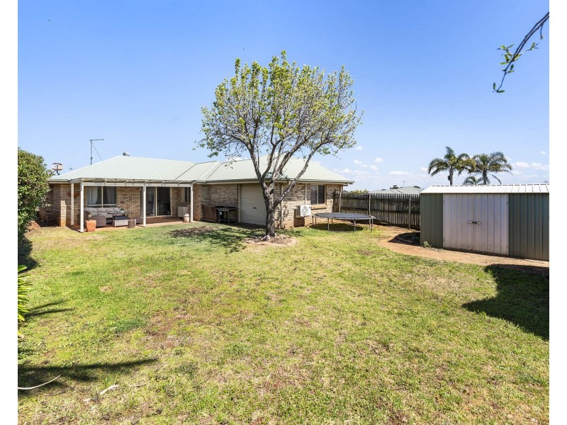 2 Rushlands Street, Glenvale QLD 4350